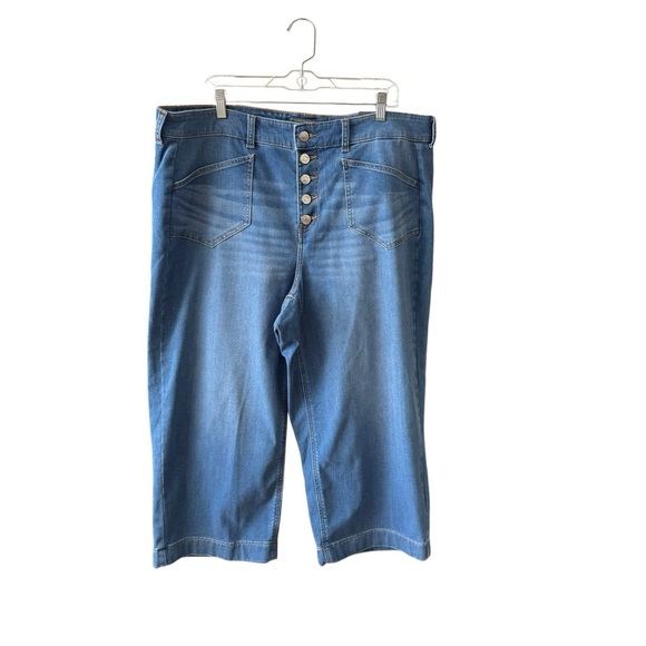 NEW Torrid Crop Wide Leg Lightweight Vintage High Rise Jeans Plus Size 20 Button - Picture 10 of 10